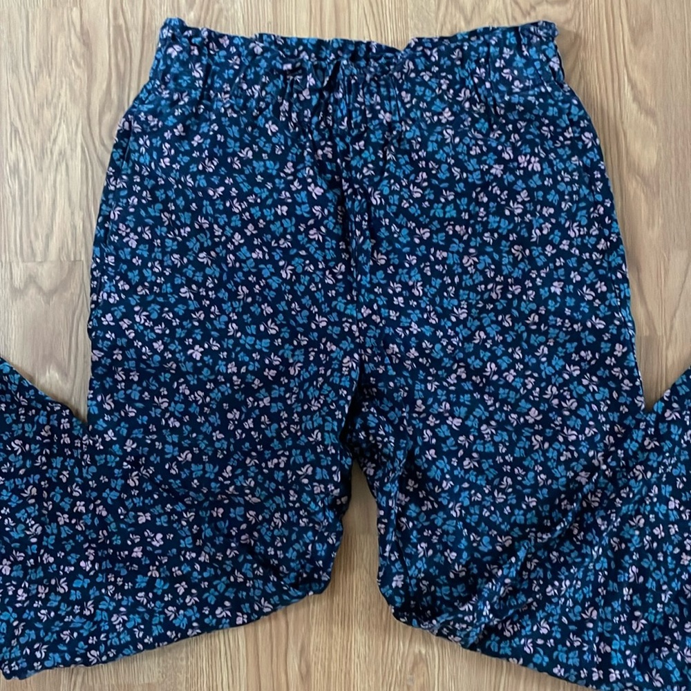 Ann Taylor Pull-On Floral Pants, Like New, size M